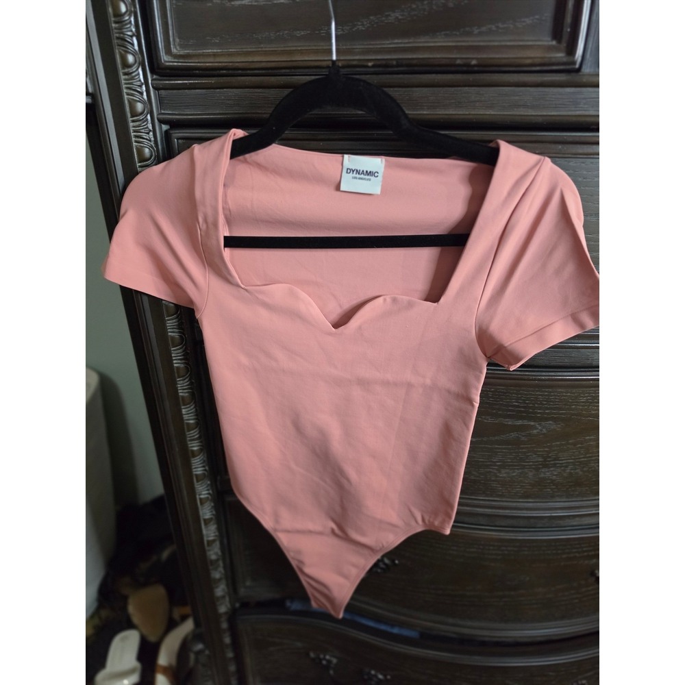 Dynamic Los‎ Angeles Pink Sweetheart Neck Notched Bodice Short Sleeve Bodysuit